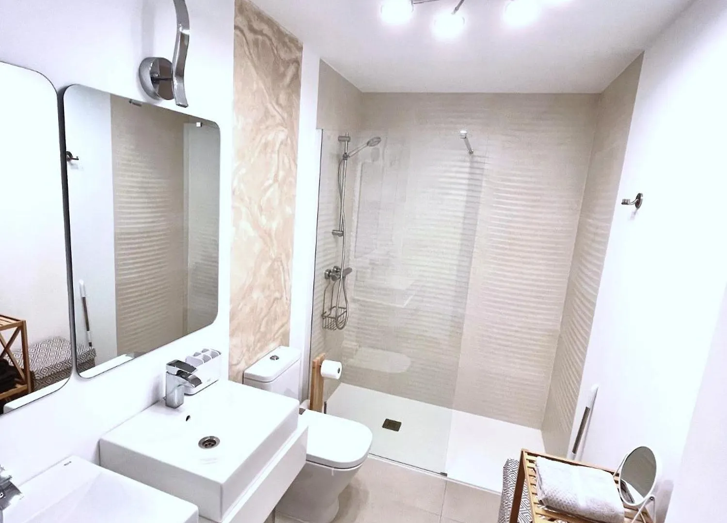 Casa Estepona - Apartamento Con Un Toque Artistico 公寓